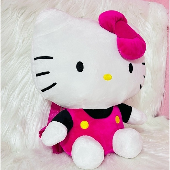 Hello Kitty Plush Backpack - Picture 2 of 3